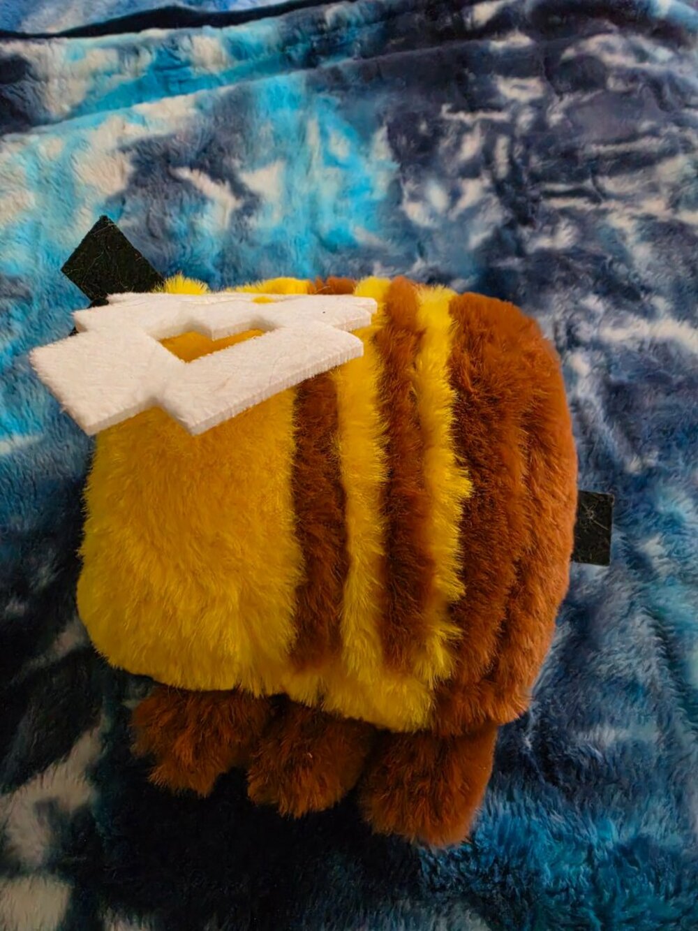 Minecraft bee plush - Picture 2 of 4